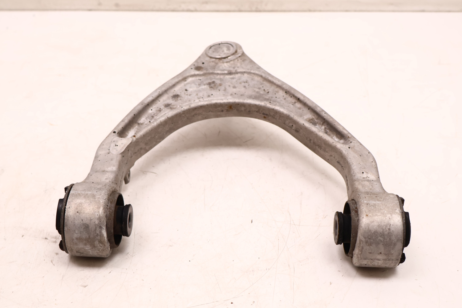 MASERATI LEVANTE 3.0 V6 WAHACZ PRAWY PRZÓD 06700319940