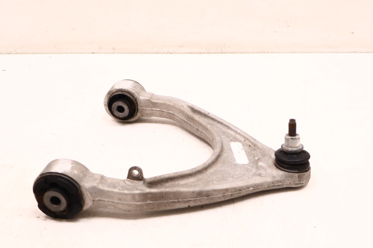 MASERATI LEVANTE 3.0 V6 WAHACZ PRAWY PRZÓD 06700319940