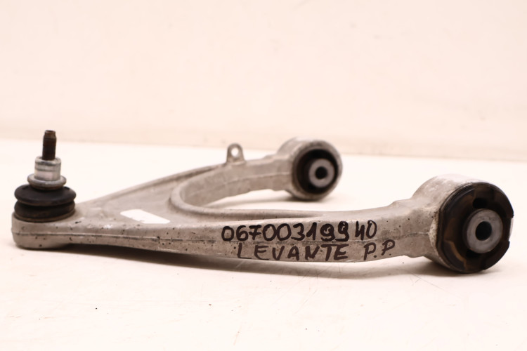 MASERATI LEVANTE 3.0 V6 WAHACZ PRAWY PRZÓD 06700319940