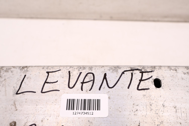 MASERATI LEVANTE BELKA ZDERZAKA TYŁ