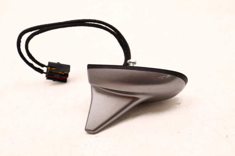 MASERATI LEVANTE PŁETWA ANTENA DACHOWA 670076133