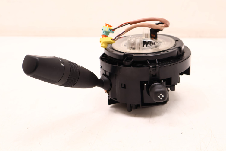 MASERATI LEVANTE PRZEŁĄCZNIK ZESPOLONY