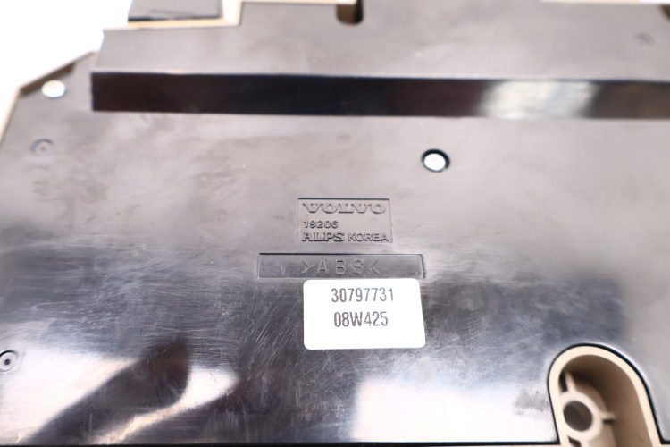 VOLVO XC60 I PANEL STEROWANIA FOTELA PRAWY 30797731