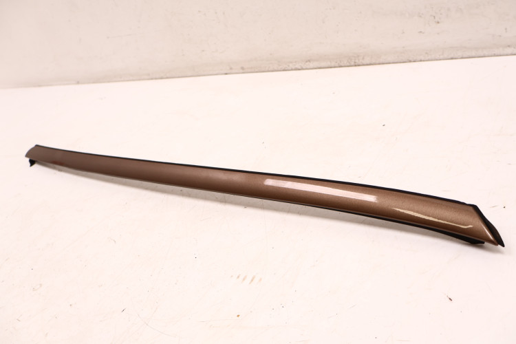 VOLVO XC60 I LISTWA SZYBY CZOŁOWEJ LEWA 30784797 494-46