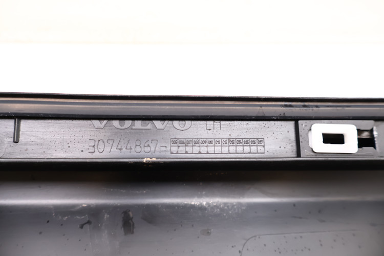 VOLVO XC60 I LISTWA PROGOWA LEWA 30744867