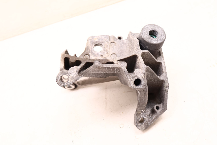 VOLVO XC60 I 2.4D ŁAPA PODUSZKA SILNIKA