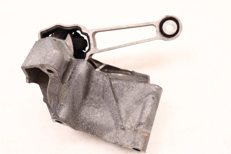 VOLVO XC60 I 2.4D ŁAPA PODUSZKA SILNIKA