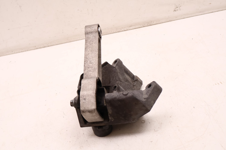 VOLVO XC60 I 2.4D ŁAPA PODUSZKA SILNIKA