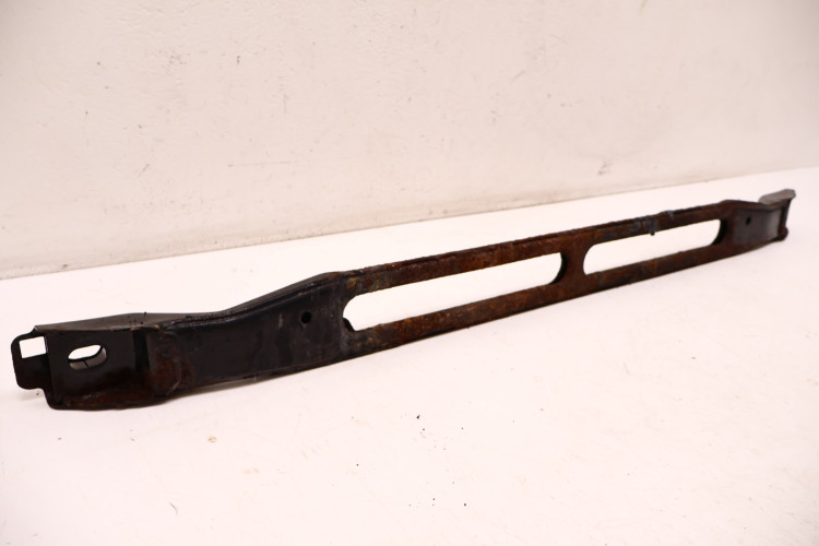 VOLVO XC60 I BELKA DOLNA PASA PRZEDNIEGO