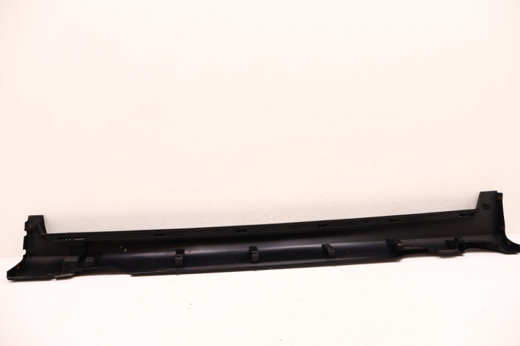 VOLVO XC60 I LISTWA PROGOWA PRAWA 30744868