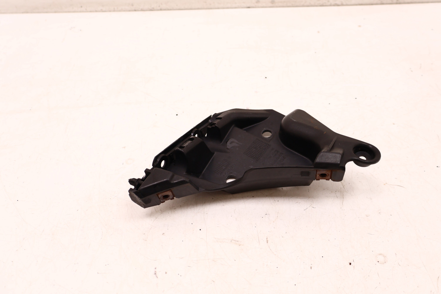 VOLVO XC60 I ŚLIZG ZDERZAKA PRAWY PRZÓD 30764619