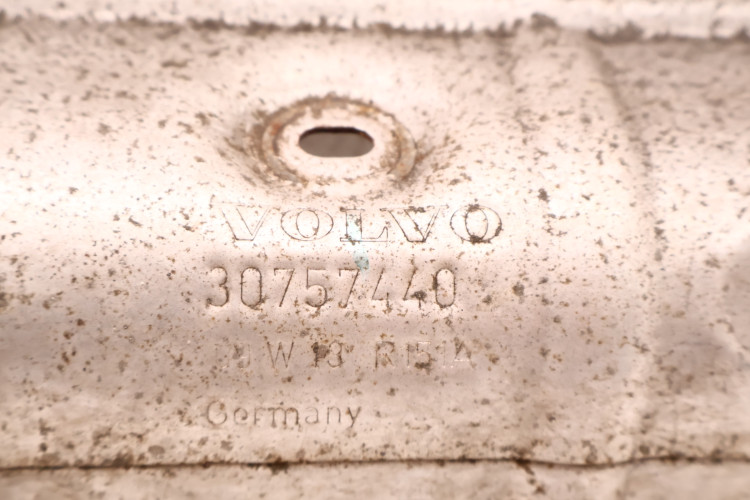 VOLVO XC60 I OSŁONA TERMICZNA 30757440