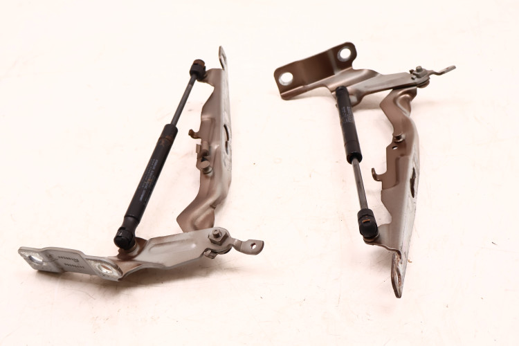 VOLVO XC60 I ZAWIASY MASKI 494-46 30779283, 30779282