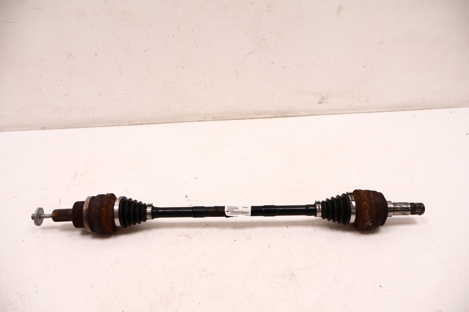 VOLVO XC60 I 2.4D PÓŁOŚ TYŁ 30681132 VOLVO XC60 I 2.4D PÓŁOŚ TYŁ 30681132