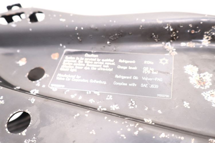 VOLVO XC60 I WZMOCNIENIE PAS PRZEDNI GÓRNY 31202796