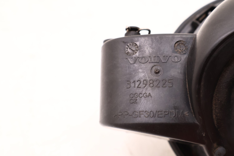 VOLVO XC60 I KLAPKA WLEWU PALIWA 494-46 31298225, 31280187