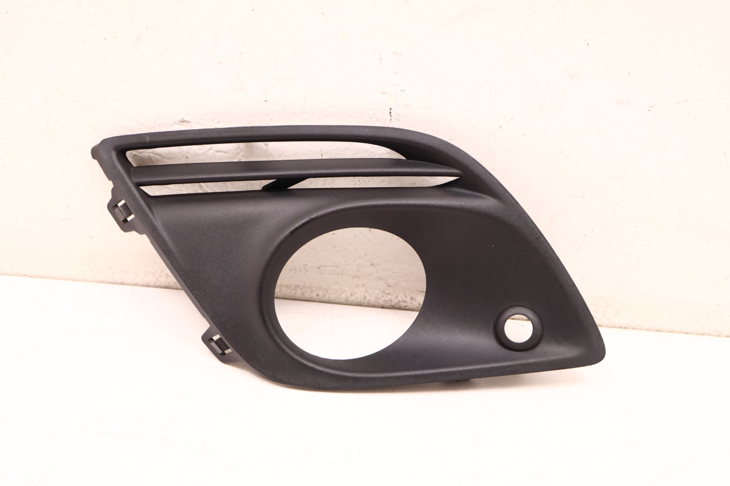 VOLVO XC60 I RAMKA KRATKA HALOGENU PRAWA PRZÓD 30763418, 30763416