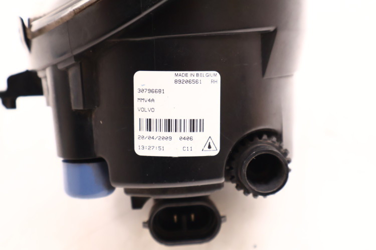 VOLVO XC60 I HALOGEN PRAWY PRZÓD 30796681