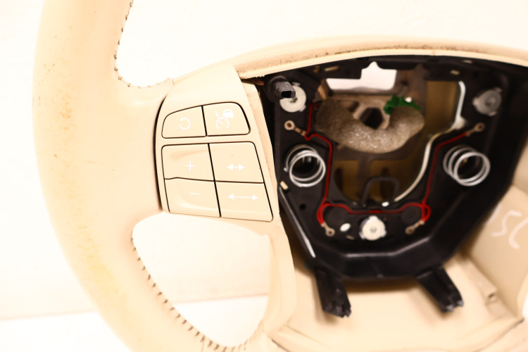 VOLVO XC60 I KIEROWNICA WIELOFUNKCYJNA 30778869