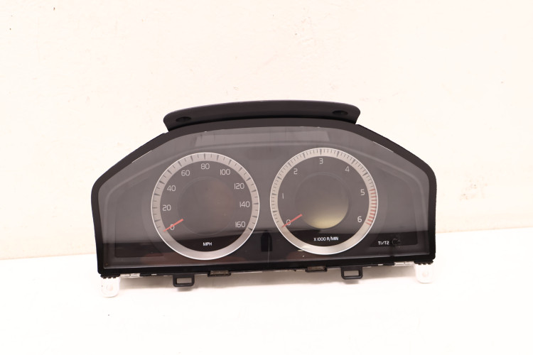VOLVO XC60 I 2.4D LICZNIK ZEGAR ZEGARY UK 31270854