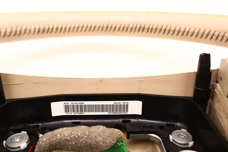 VOLVO XC60 I KIEROWNICA WIELOFUNKCYJNA 30778869