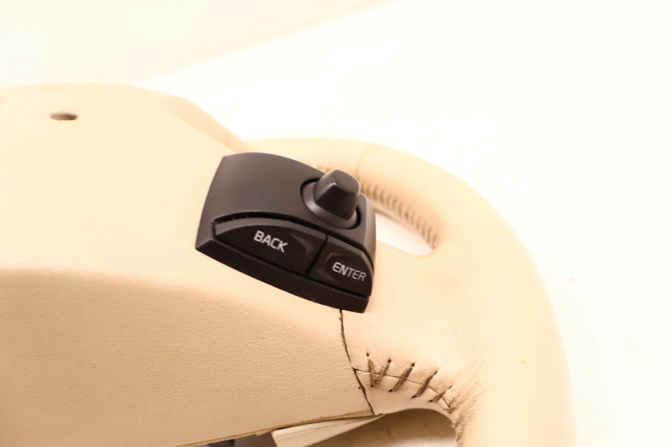 VOLVO XC60 I KIEROWNICA WIELOFUNKCYJNA 30778869