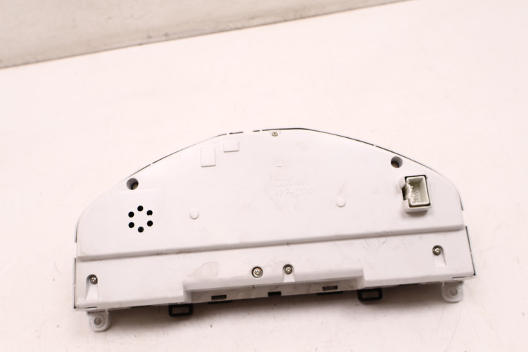 VOLVO XC60 I 2.4D LICZNIK ZEGAR ZEGARY UK 31270854