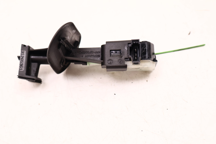 VOLVO XC60 I SILNICZEK KLAPKI WLEWU PALIWA 31265361