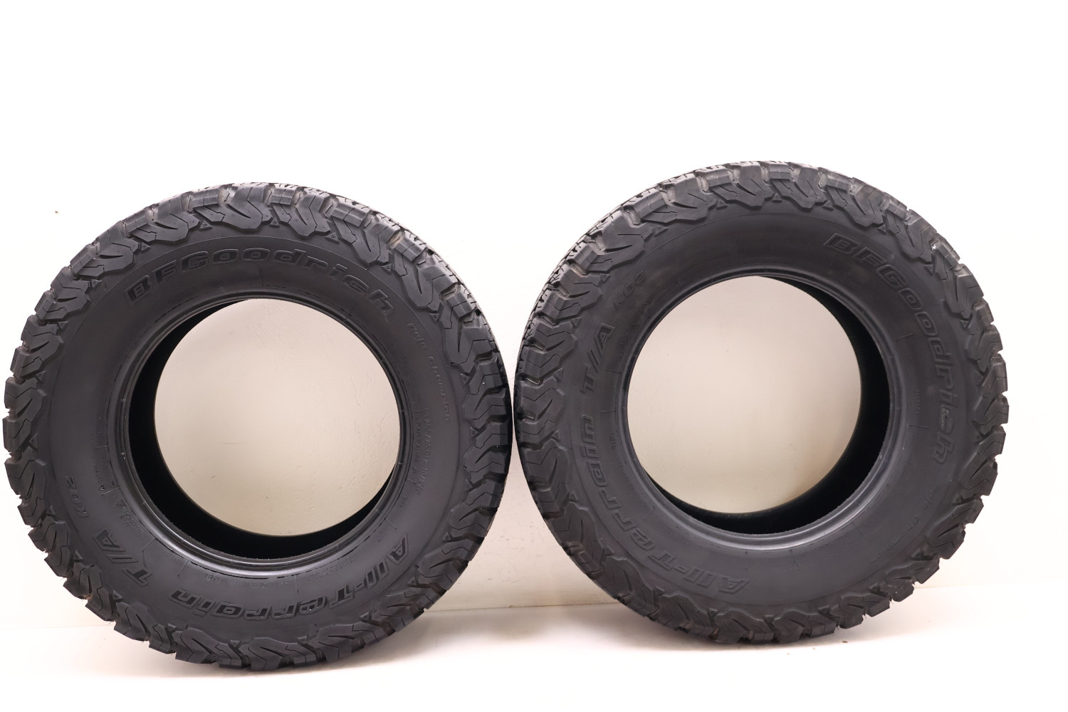 OPONY BFGoodrich ALL-TERRAIN T/A 255/75/17 OPONY BFGoodrich ALL-TERRAIN T/A 255/75/17