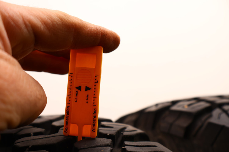 OPONY BFGoodrich ALL-TERRAIN T/A 255/75/17