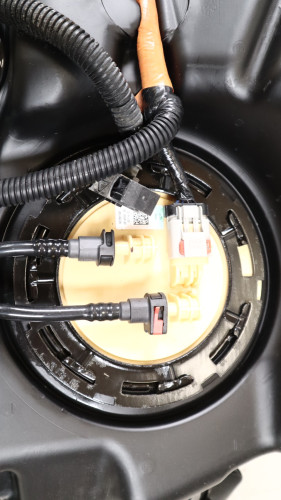 JEEP GRAND CHEROKEE WK2 3.0 CRD ZBIORNIK PALIWA 68196067AD, 04578812AF, 04578813AF