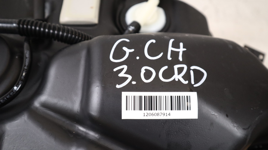 JEEP GRAND CHEROKEE WK2 3.0 CRD ZBIORNIK PALIWA 68196067AD, 04578812AF, 04578813AF