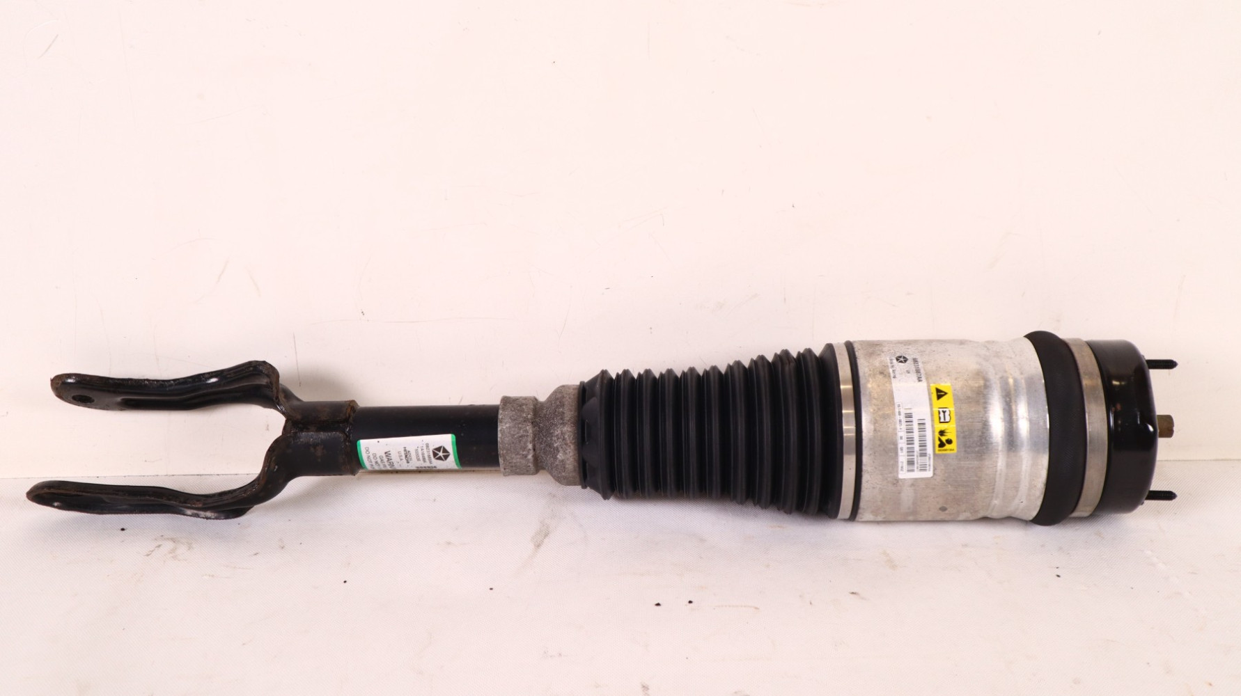 JEEP GRAND CHEROKEE WK2 AMORTYZATOR LEWY PRZÓD 68231887AA, 68231889AA