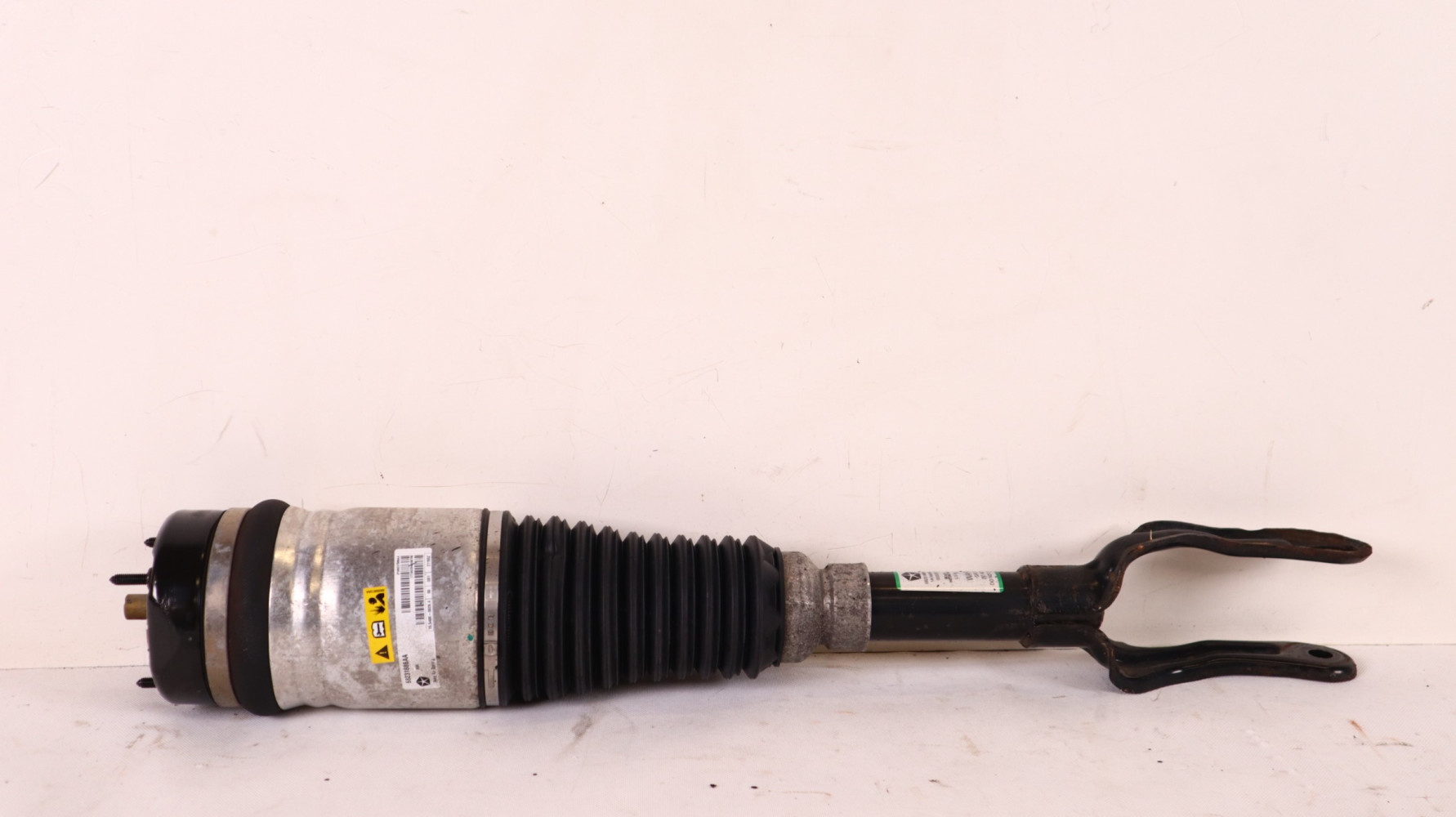 JEEP GRAND CHEROKEE WK2 AMORTYZATOR PRAWY PRZÓD 68231886AA, 68231889AA