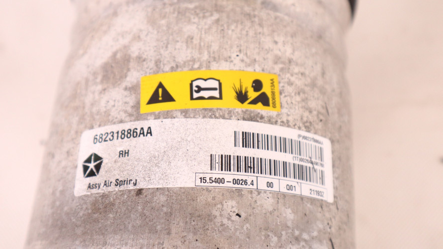 JEEP GRAND CHEROKEE WK2 AMORTYZATOR PRAWY PRZÓD 68231886AA, 68231889AA