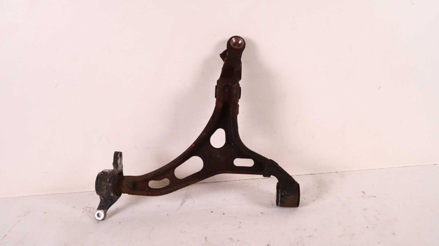 JEEP GRAND CHEROKEE WK2 WAHACZ PRAWY PRZÓD 68022604AD