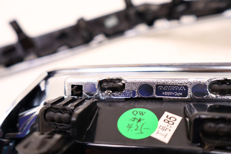 VOLVO XC60 II KRATKI NAWIEWU DEKOR DESKI 314175723, 31417622, 31417638