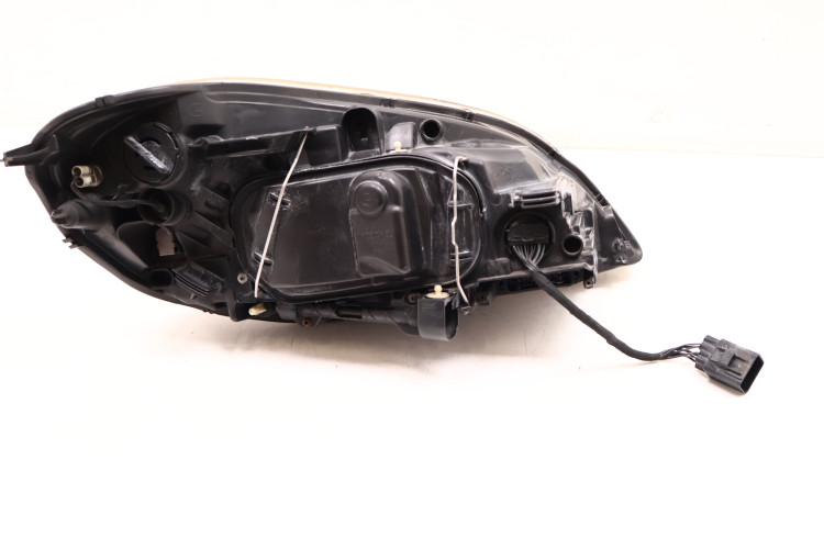 VOLVO XC60 I LAMPA LEWA PRZÓD XENON UK 30763137
