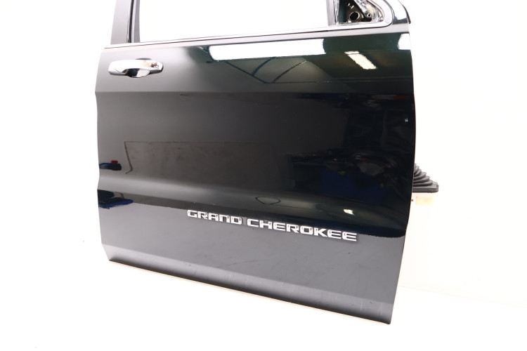JEEP GRAND CHEROKEE WK2 DRZWI PRAWE PRZÓD PGZ
