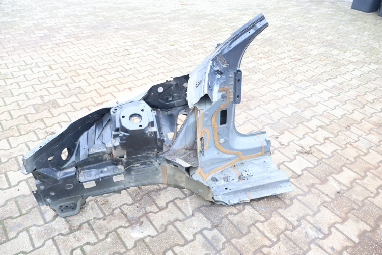 VOLVO XC90 II ĆWIARTKA PRAWA PRZÓD 492-46