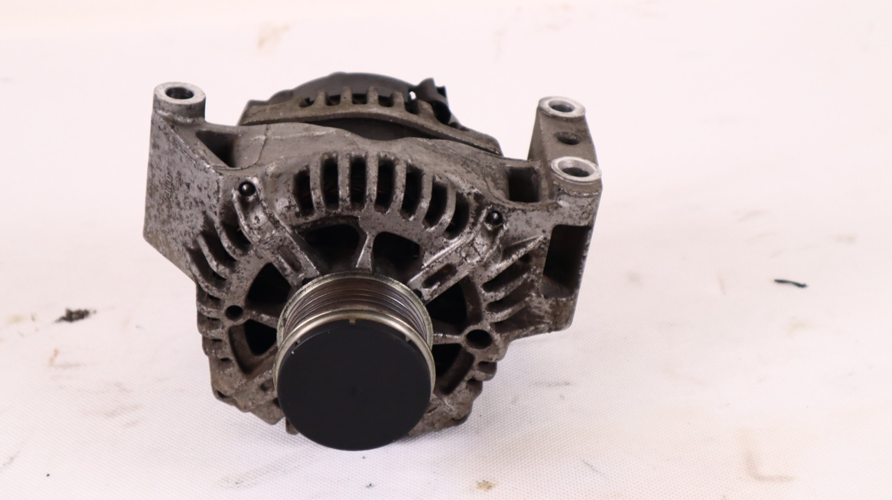 FIAT 500L 1.3 MTJ ALTERNATOR 51880175