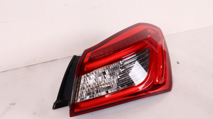 MASERATI GHIBLI 14- LAMPA PRAWA TYŁ '06700084810