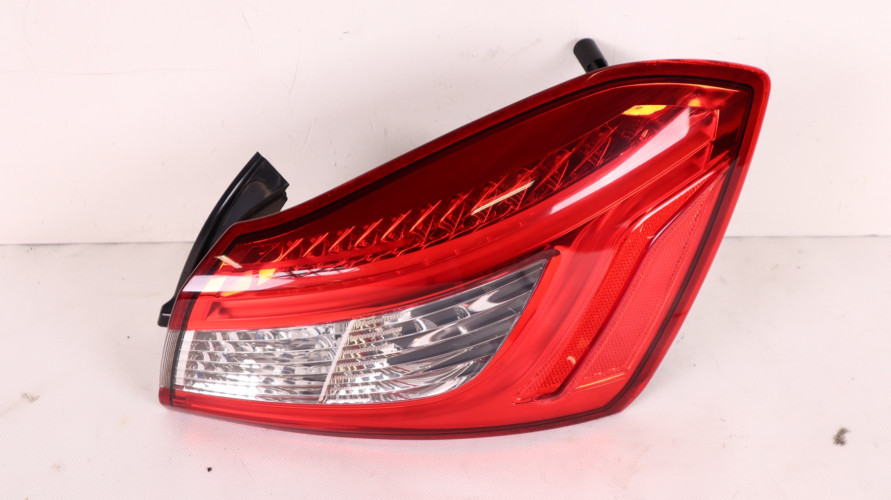 MASERATI GHIBLI 14- LAMPA PRAWA TYŁ '06700084810