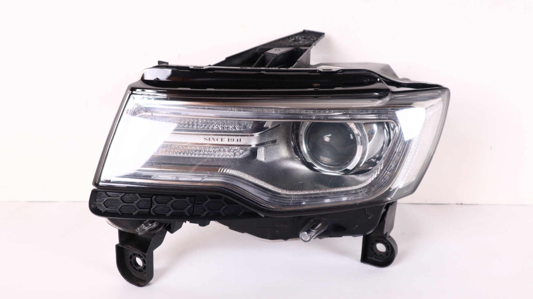 JEEP GRAND CHEROKEE WK2 LAMPA LEWA PRZÓD 68144705AC