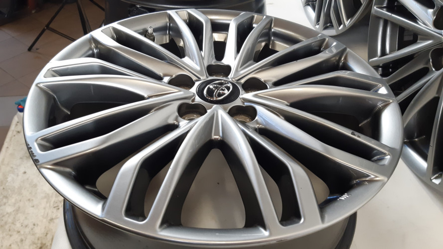 TOYOTA C-HR FELGI ALUMINIOWE 18X7.0