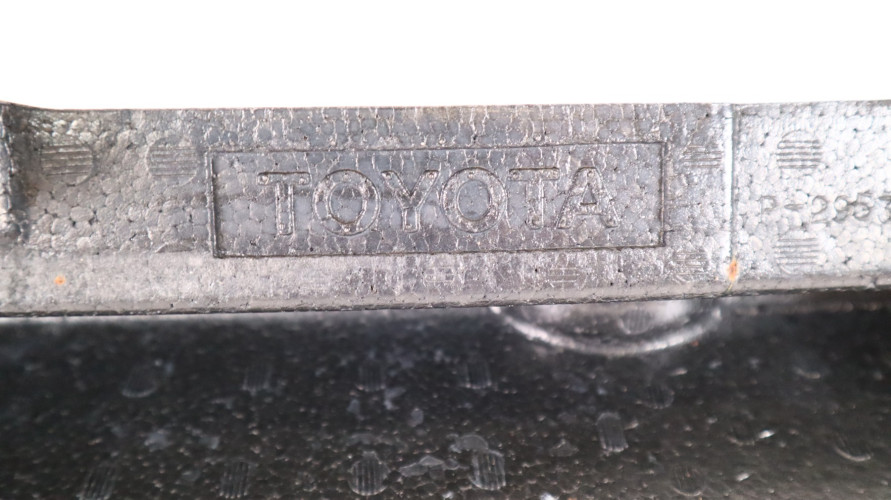 TOYOTA LAND CRUISER 200 ABSORBER ZDERZAK PRZÓD 52611-60090