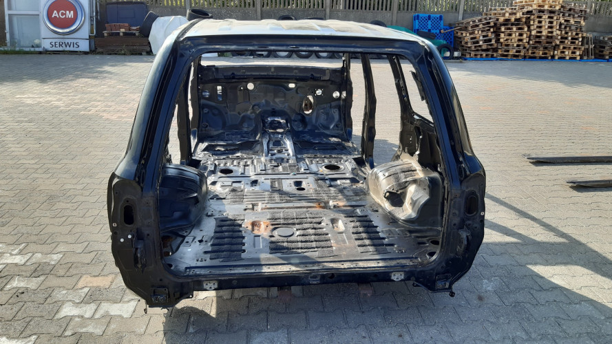 TOYOTA LAND CRUISER LC200 ĆWIARTKA BŁOTNIK PRAWY TYŁ