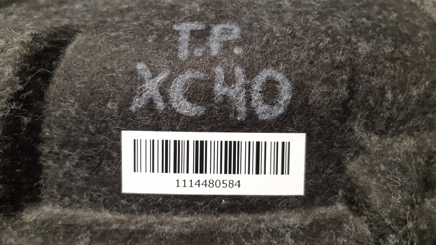 VOLVO XC40 NADKOLE PRAWE TYŁ 31457408