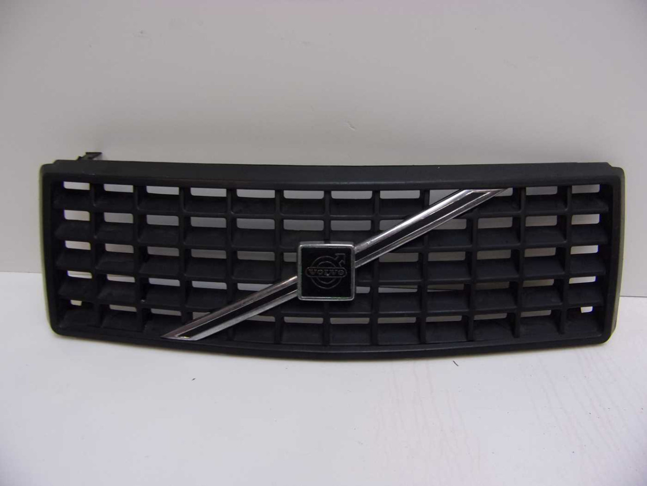 VOLVO 440 460 1987-97 GRILL ATRAPA ZDERZAKA 445145 445142