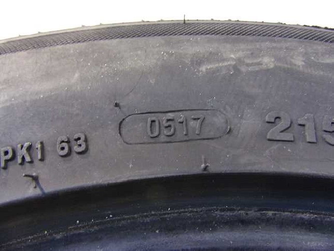 OPONY ACCELERA IOTA- ST68 215/60R17